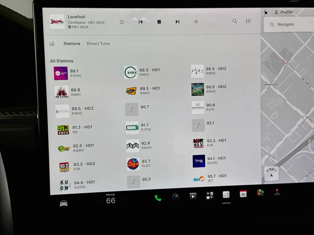 Used 2022 Tesla Model X Plaid AWD/4WD image 21