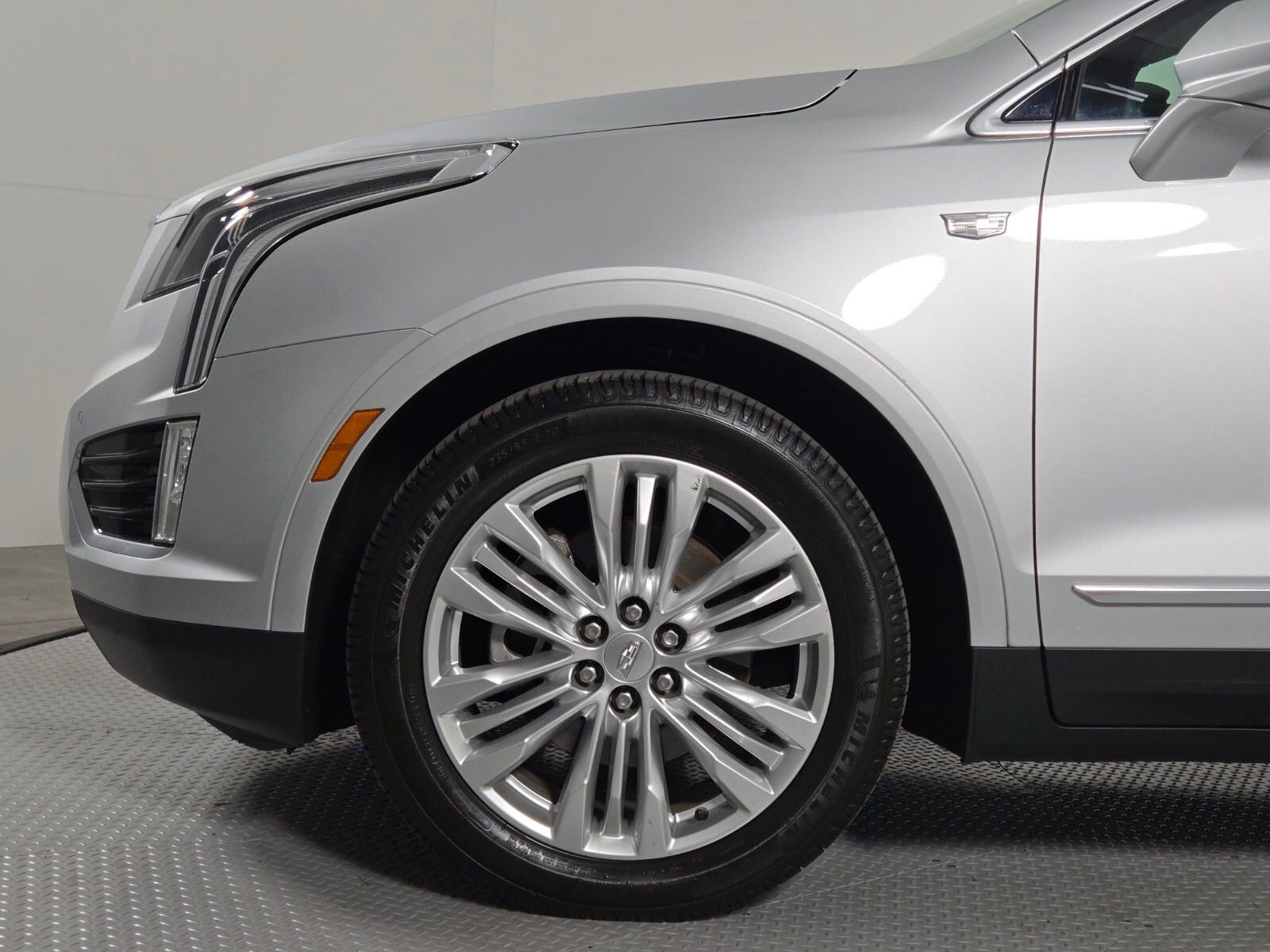 Used 2019 Cadillac XT5 Premium Luxury FWD image 9