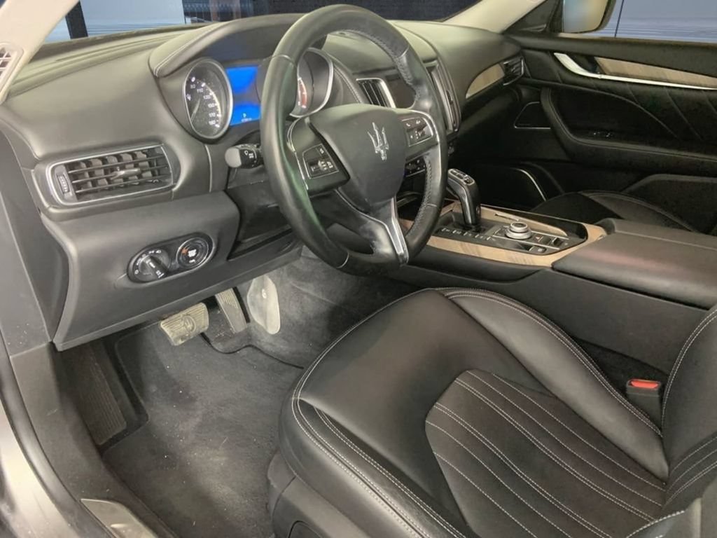 Used 2019 Maserati Levante GranLusso AWD/4WD image 19