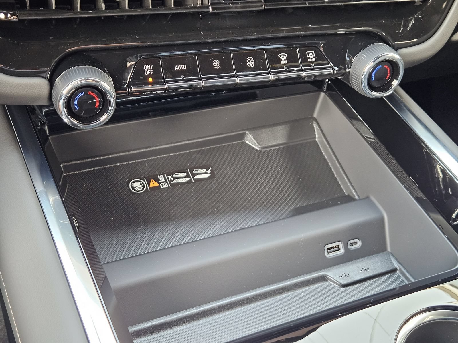 New 2026 Chevrolet Tahoe High Country AWD/4WD image 21