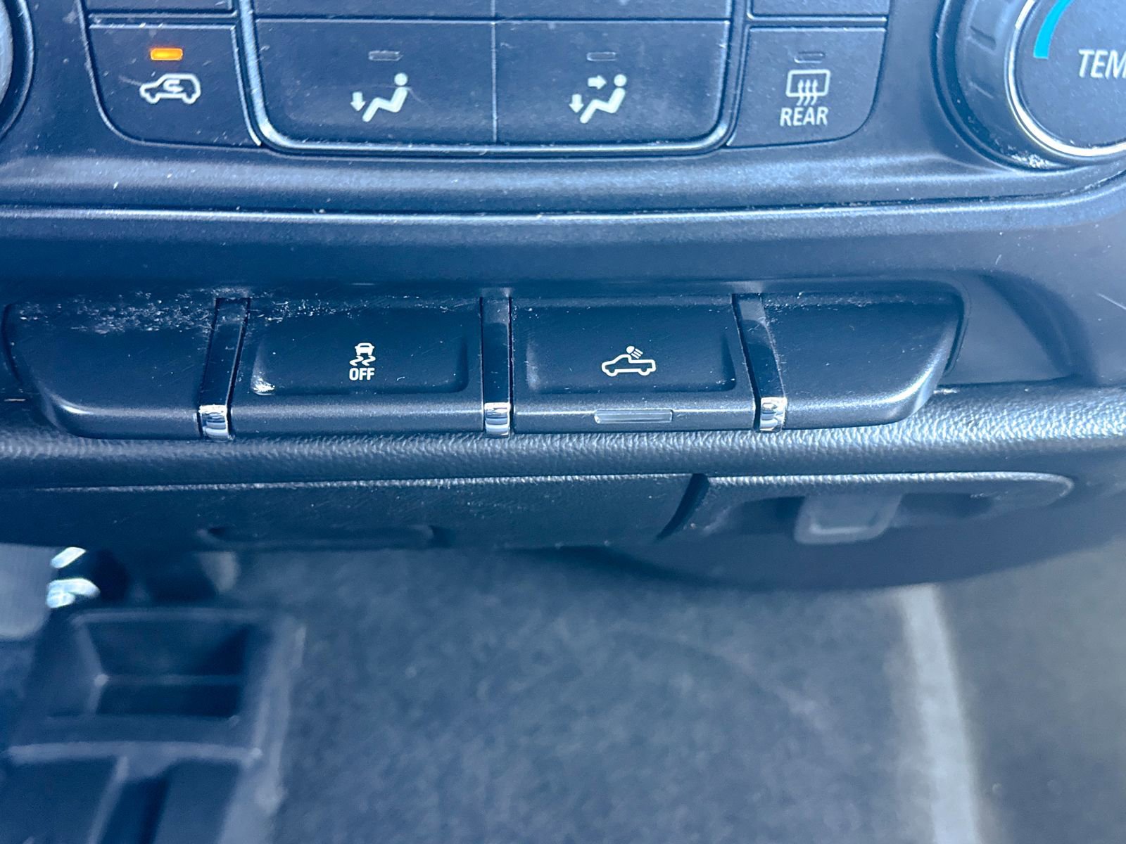 Used 2018 Chevrolet Silverado 1500 Custom w/ Custom Value Package image 34