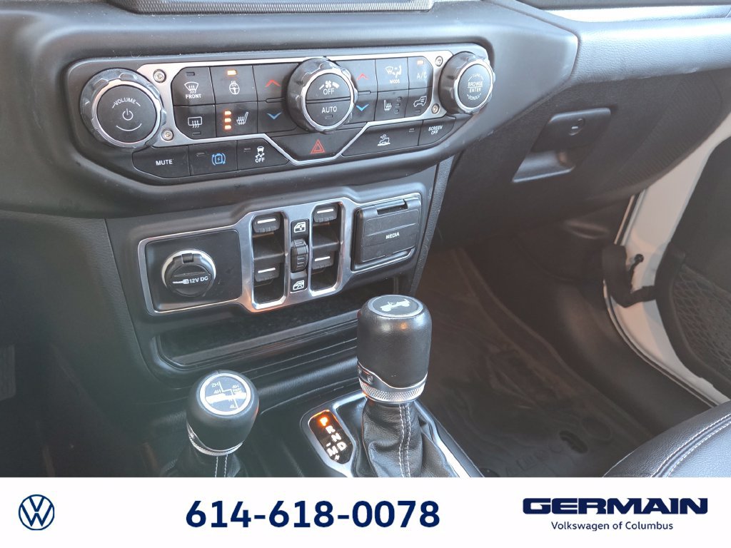 Used 2023 Jeep Wrangler Unlimited Sahara w/ Cold Weather Group AWD/4WD image 30