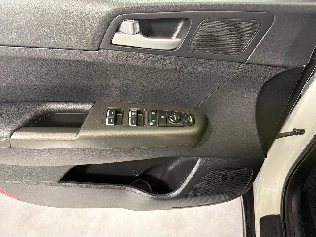 Used 2020 Kia Sportage LX w/ LX Popular Package FWD image 10