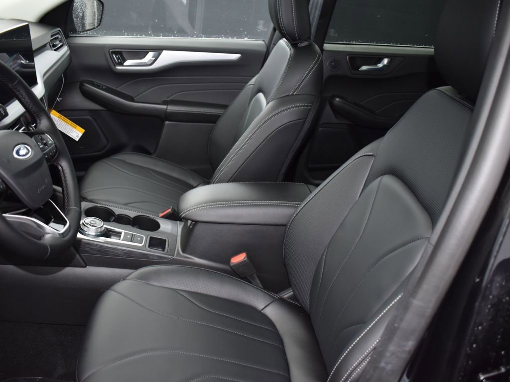 New 2025 Ford Escape Base w/ PHEV Premium Package image 9