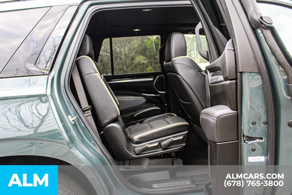 Used 2025 Cadillac Escalade Sport w/ LPO, ONYX Package AWD/4WD image 21