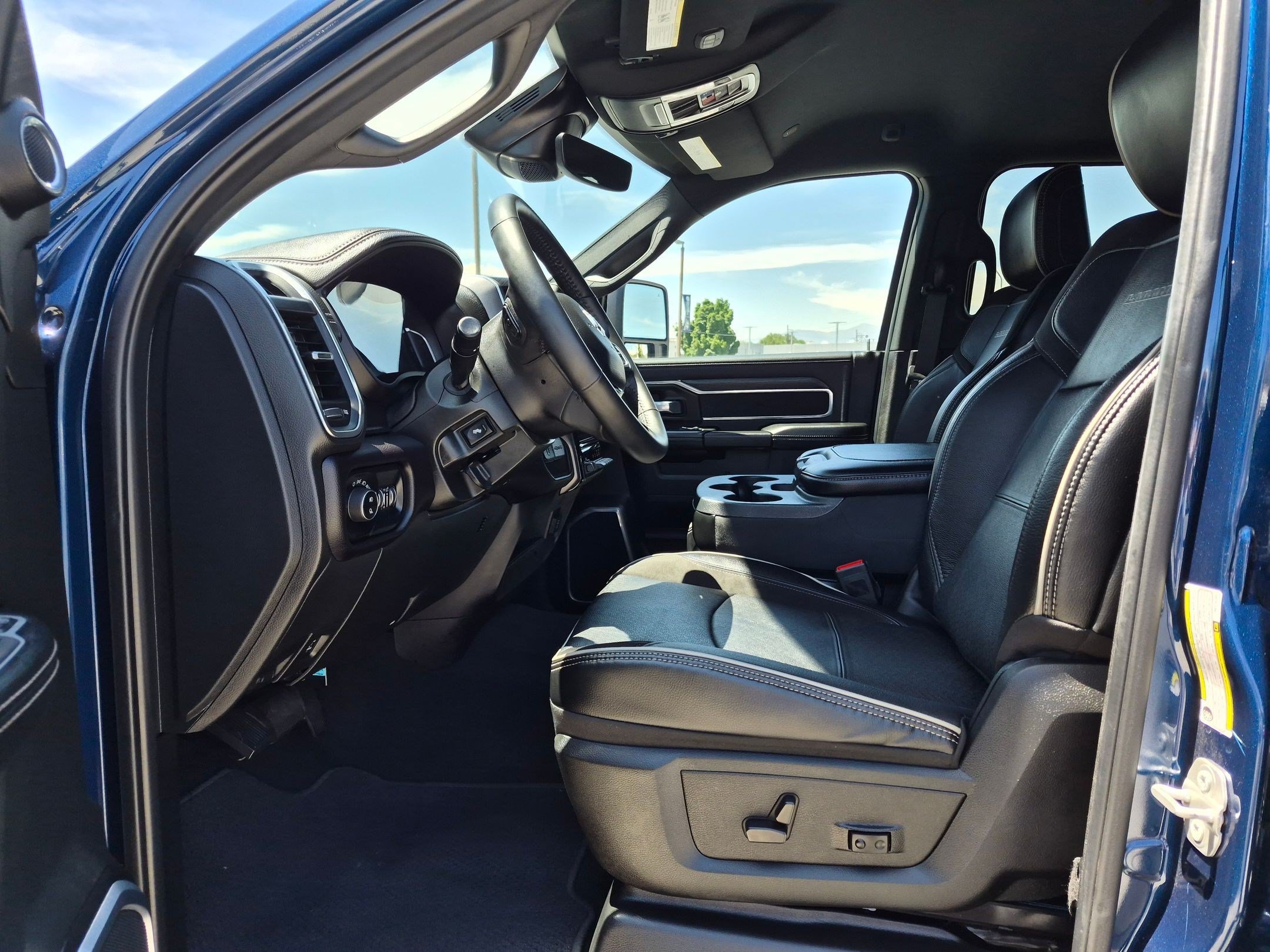 Used 2024 RAM 2500 Laramie w/ Night Edition AWD/4WD image 16