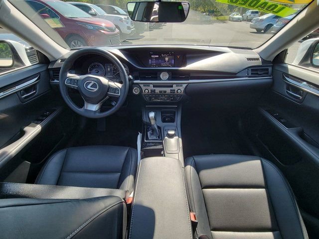 Used 2016 Lexus ES 350 w/ Accessory Package image 2