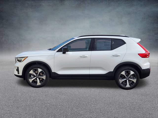 New 2026 Volvo XC40 B5 Plus w/ Protection Package Premier AWD/4WD image 4