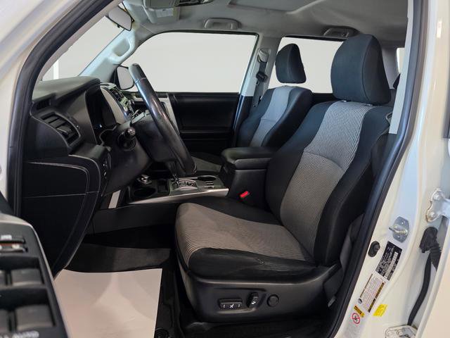 Used 2015 Toyota 4Runner SR5 AWD/4WD image 12