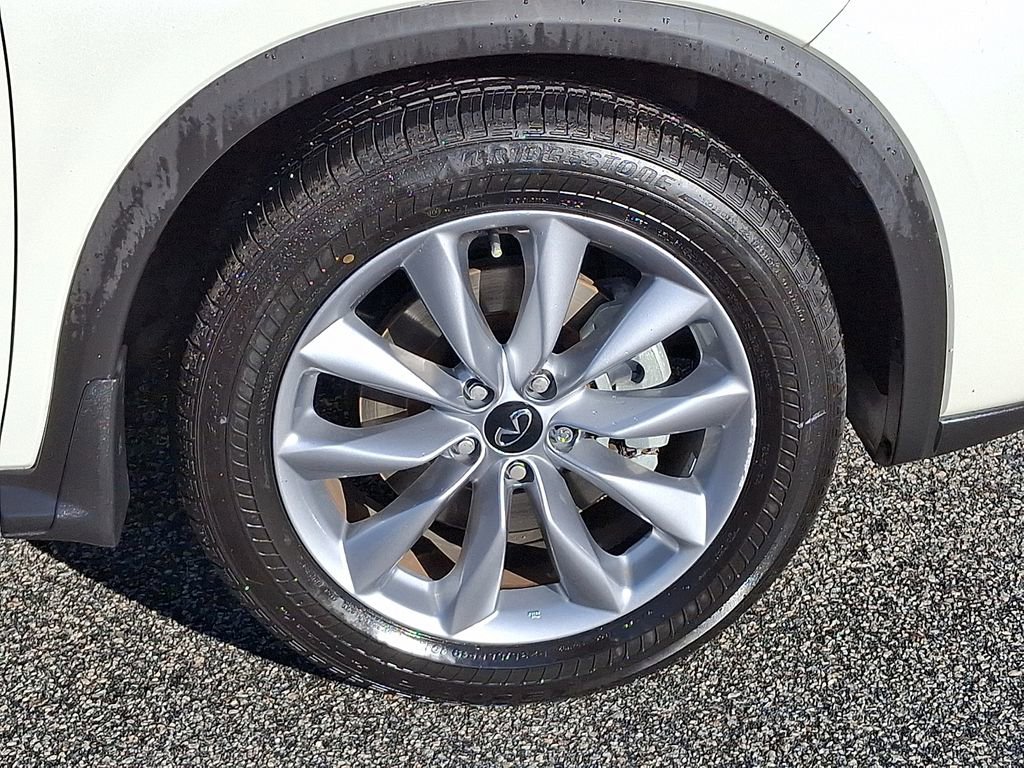 Used 2022 INFINITI QX50 Luxe w/ Cargo Package image 8