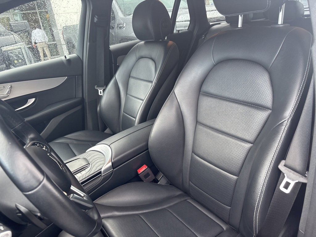 Used 2021 Mercedes-Benz GLC 300 4MATIC image 34