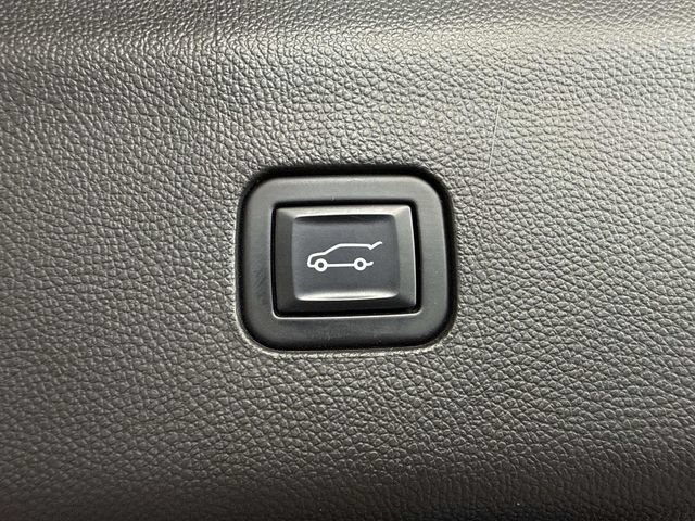 Used 2022 Buick Enclave Avenir w/ Avenir Technology Package AWD/4WD image 30