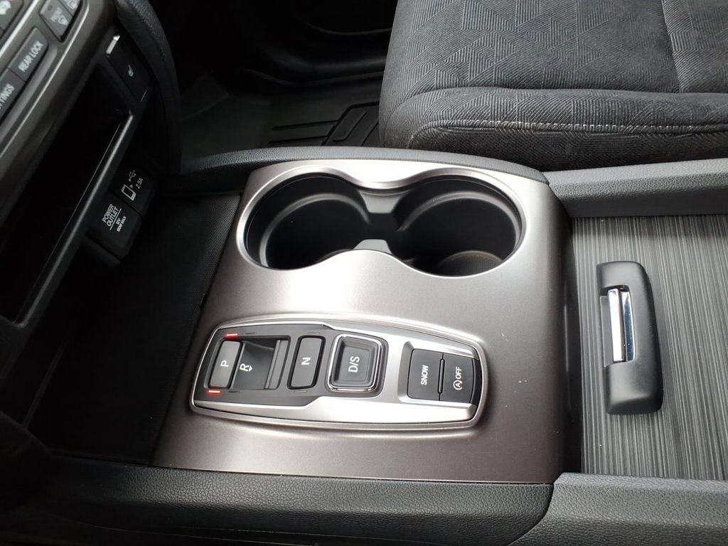 Used 2022 Honda Pilot Sport image 16