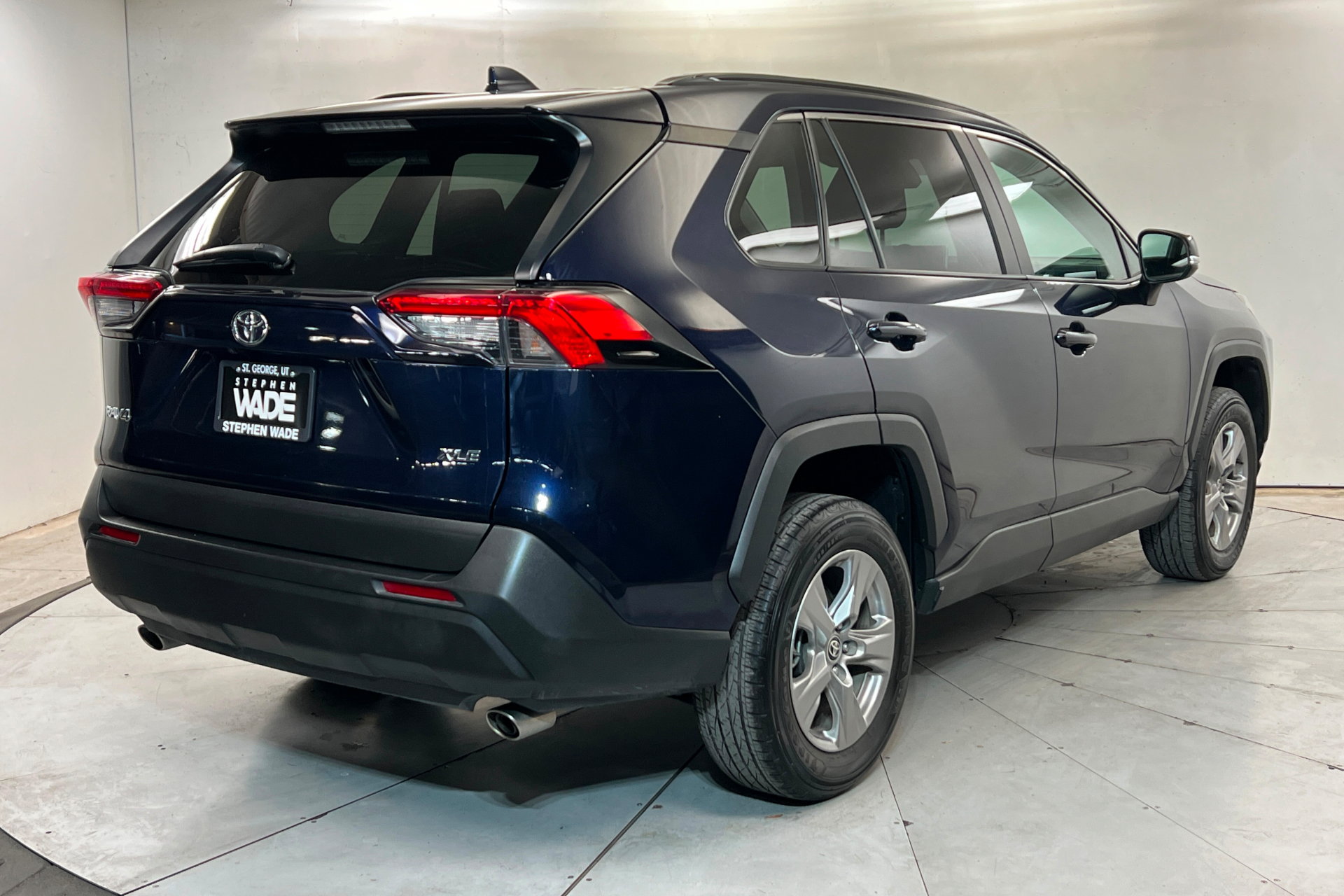 Used 2025 Toyota RAV4 XLE FWD image 6