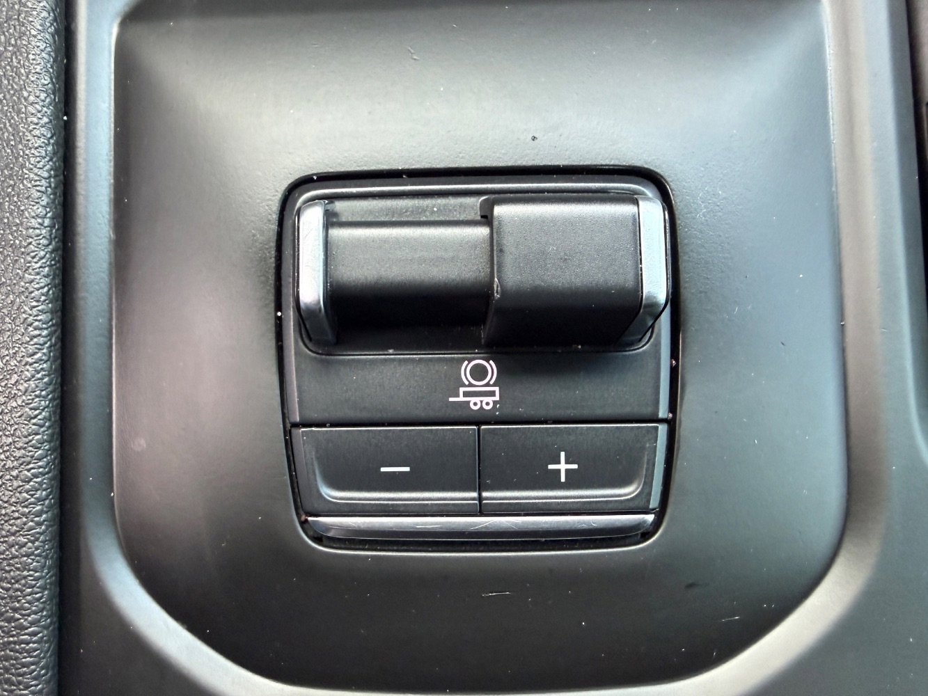 Used 2024 GMC Sierra 2500 AT4 w/ AT4 Premium Plus Package image 25