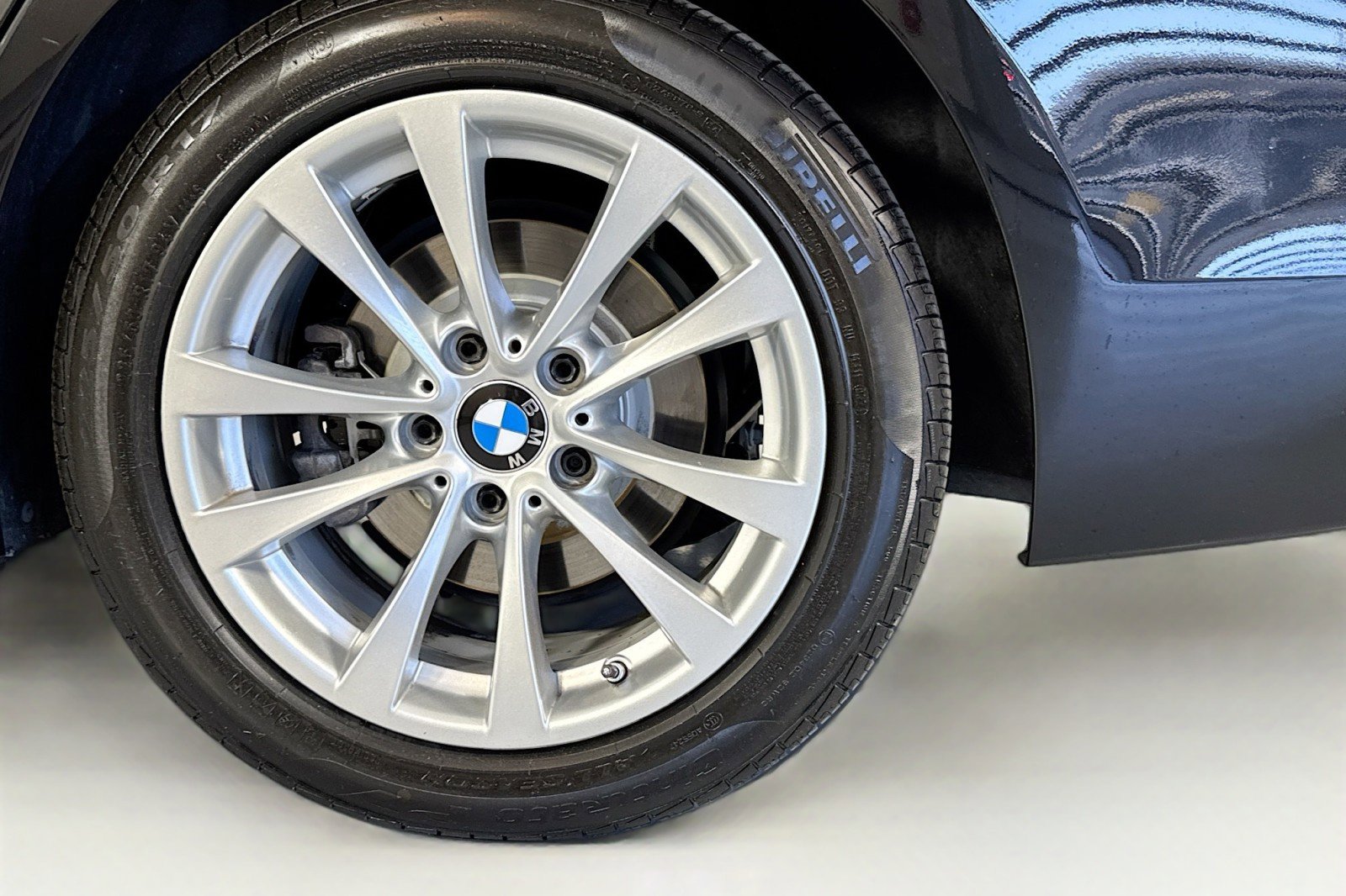 Used 2017 BMW 320i Sedan RWD image 30