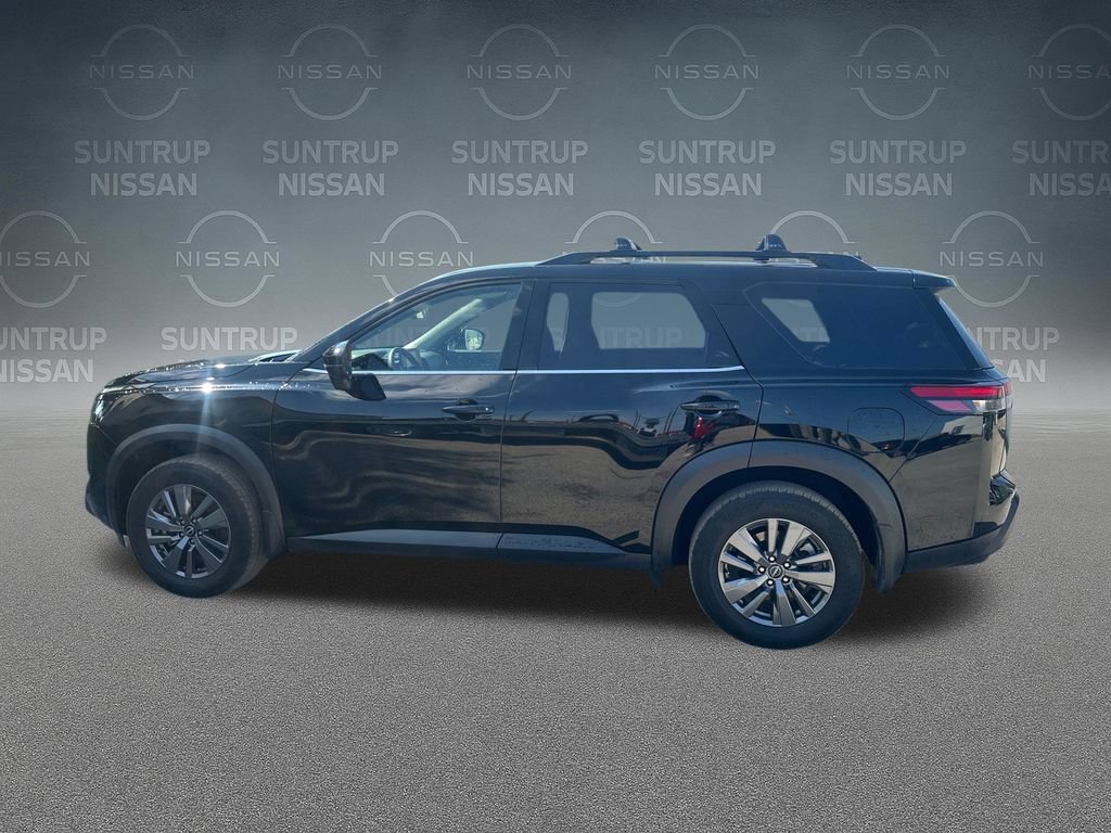 Certified 2025 Nissan Pathfinder SV w/ SV Premium Package FWD image 33
