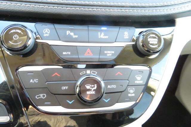 Used 2024 Chrysler Pacifica Limited w/ Trailer Tow Group image 26