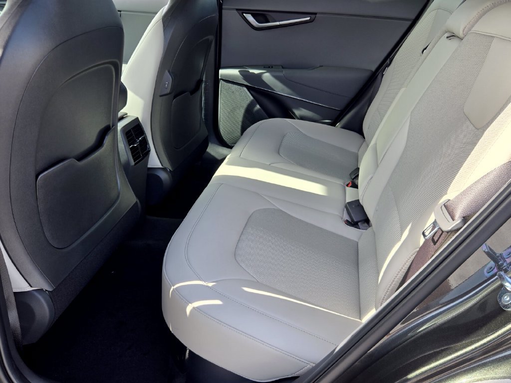New 2026 Kia Niro EX FWD image 6