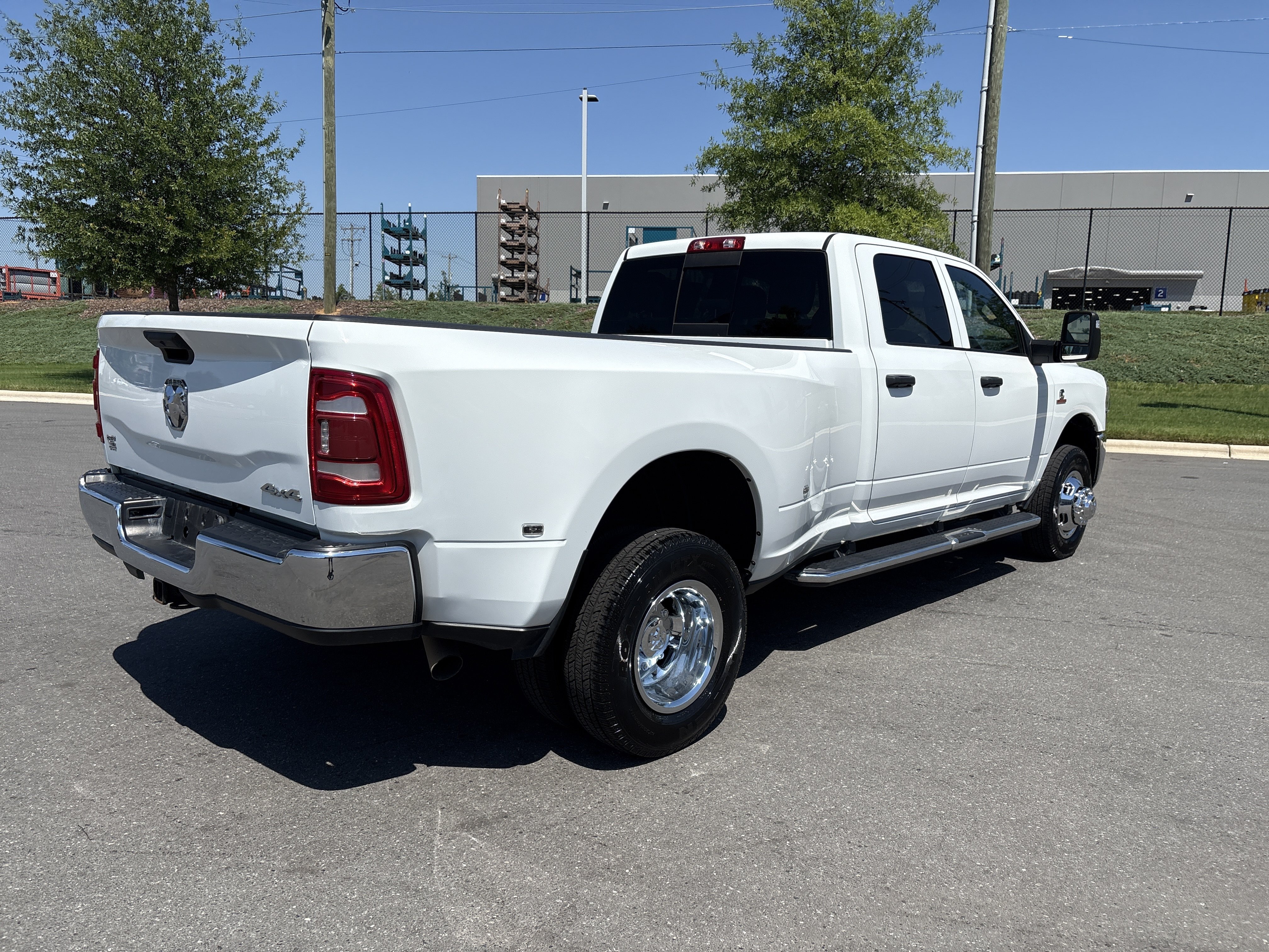 Certified 2024 RAM 3500 Tradesman w/ Chrome Appearance Group AWD/4WD image 9