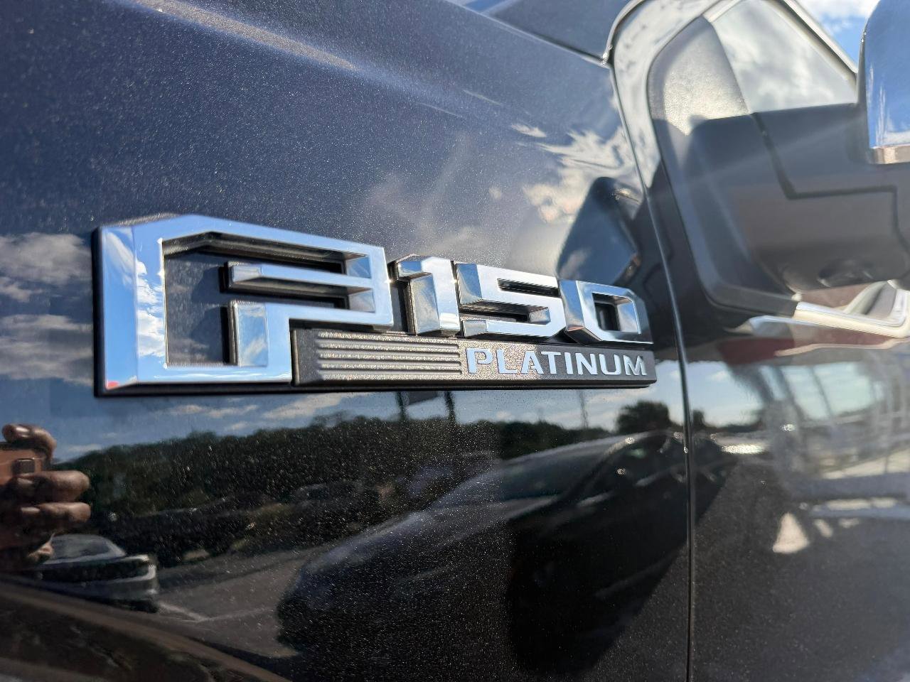 Used 2018 Ford F150 Platinum w/ Equipment Group 701A Luxury AWD/4WD image 10