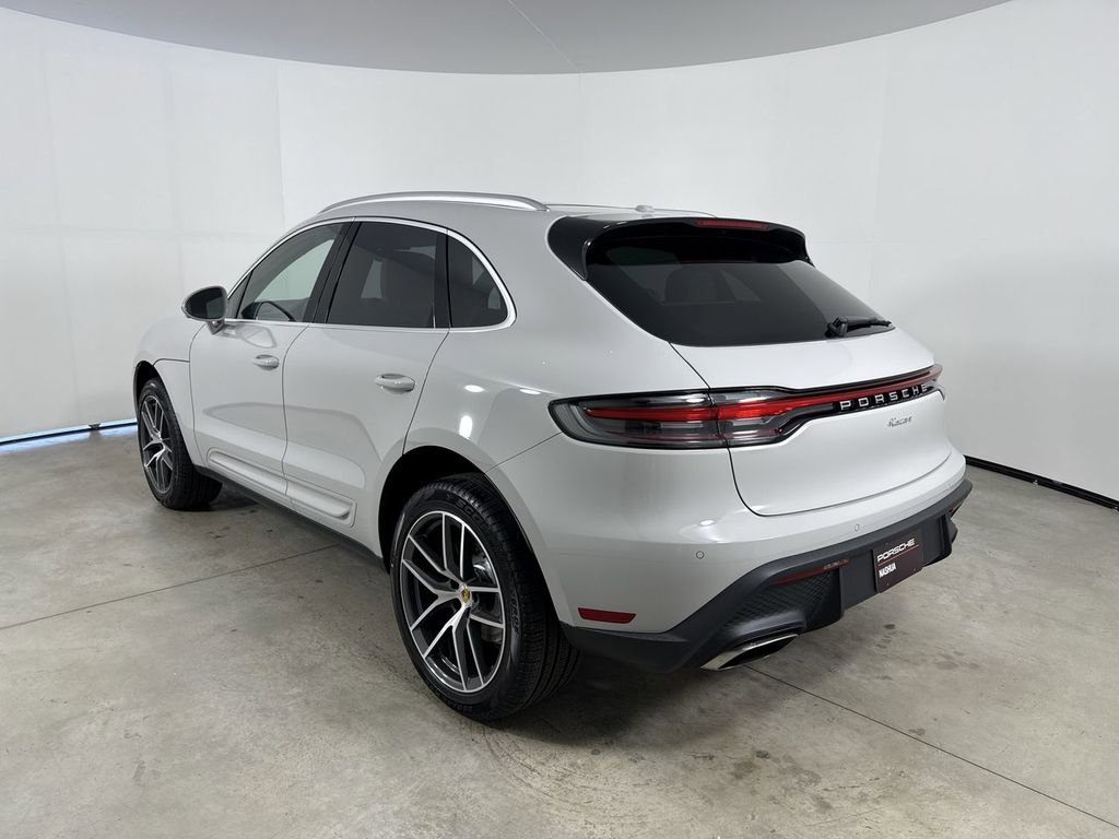 New 2026 Porsche Macan AWD/4WD image 3
