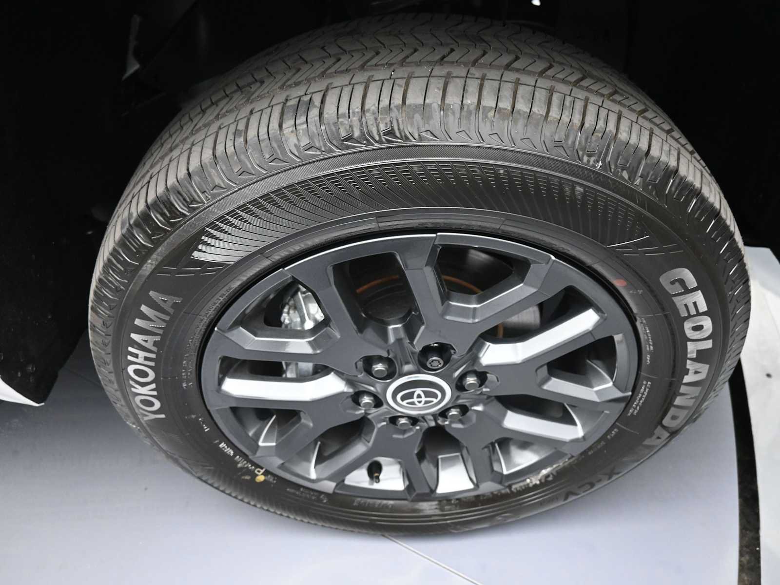 New 2024 Toyota Tundra Platinum AWD/4WD image 13
