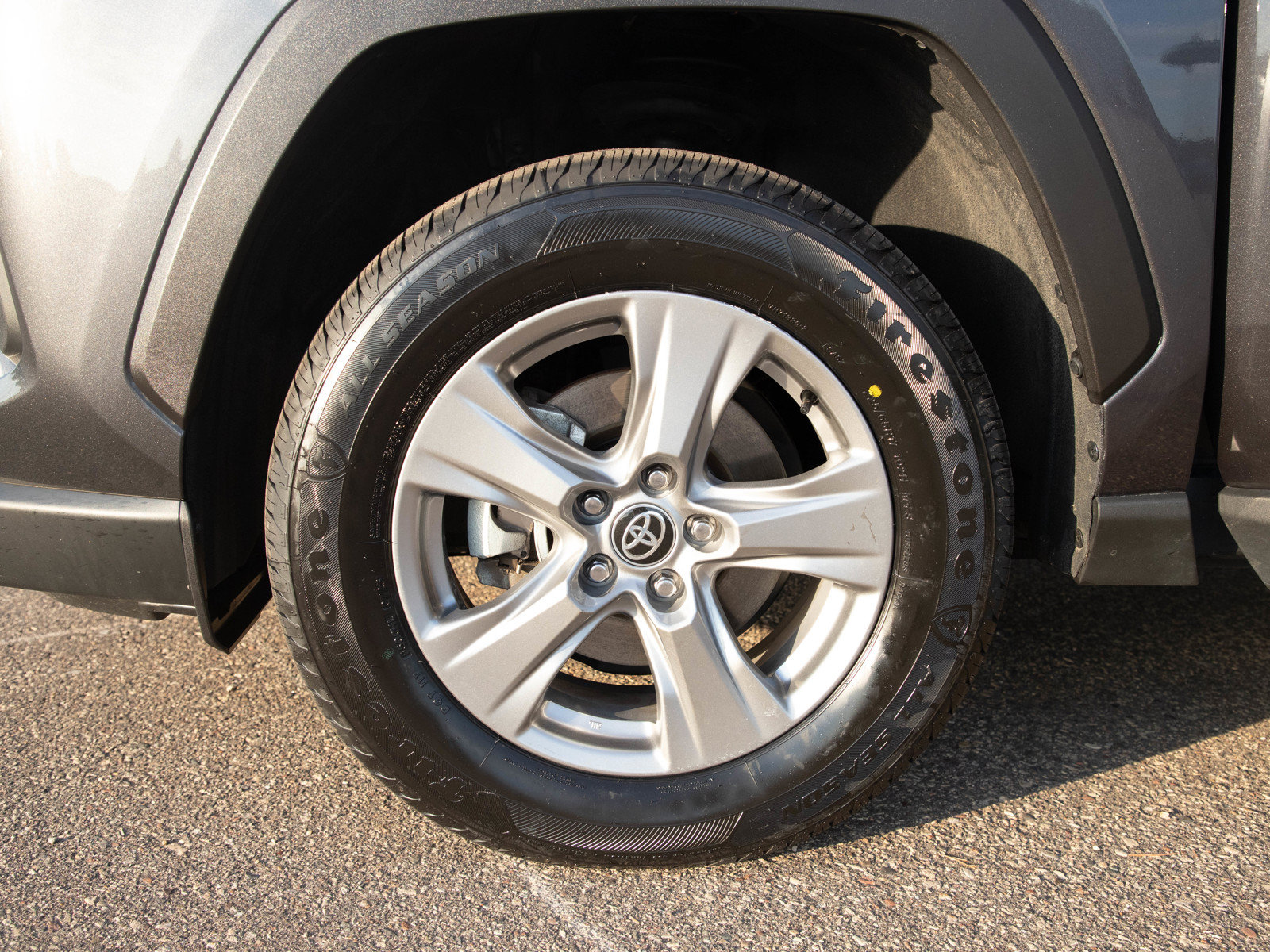 Used 2024 Toyota RAV4 XLE AWD/4WD image 29