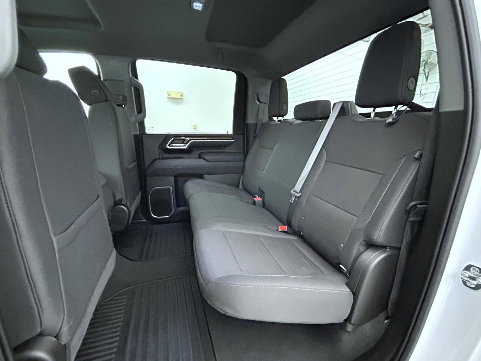 Used 2025 Chevrolet Silverado 2500 LT w/ Convenience Package image 19