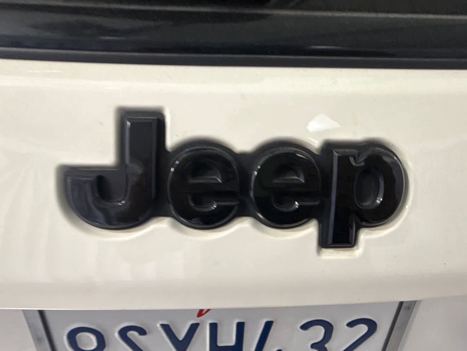 Used 2021 Jeep Compass Latitude FWD image 11