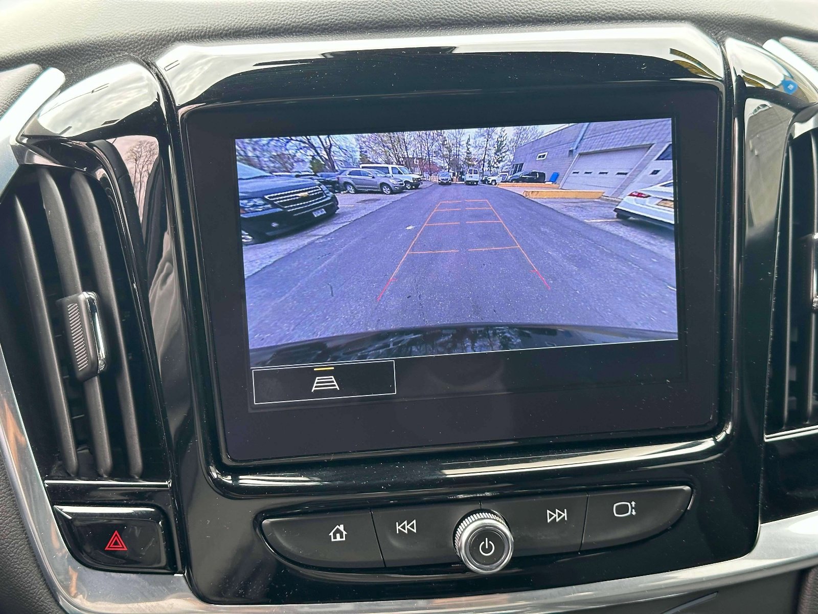 Certified 2022 Chevrolet Traverse LT image 28