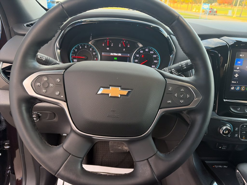 Used 2023 Chevrolet Traverse LT w/ LT Premium Package AWD/4WD image 14