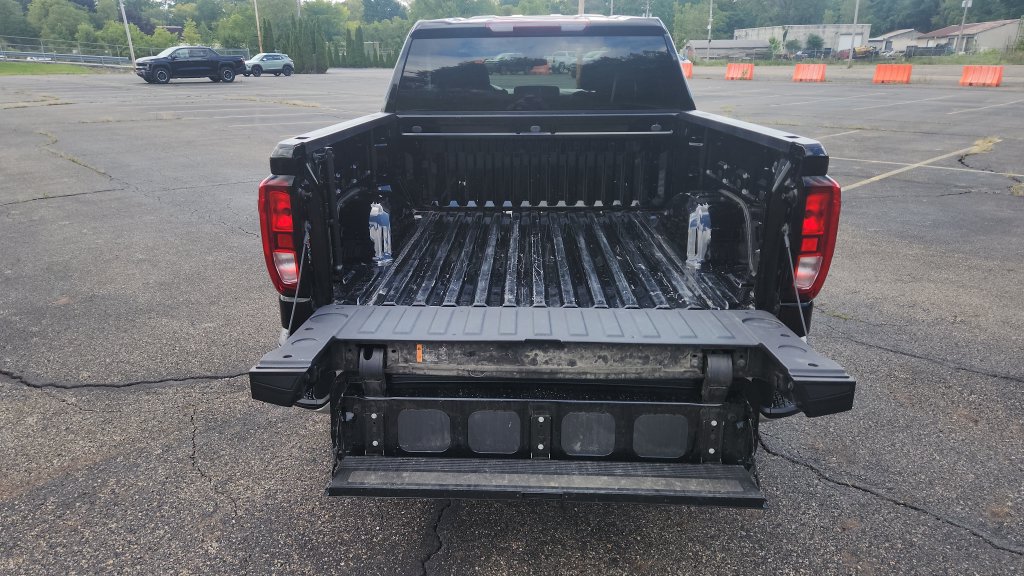 Used 2024 GMC Sierra 1500 SLE AWD/4WD image 11