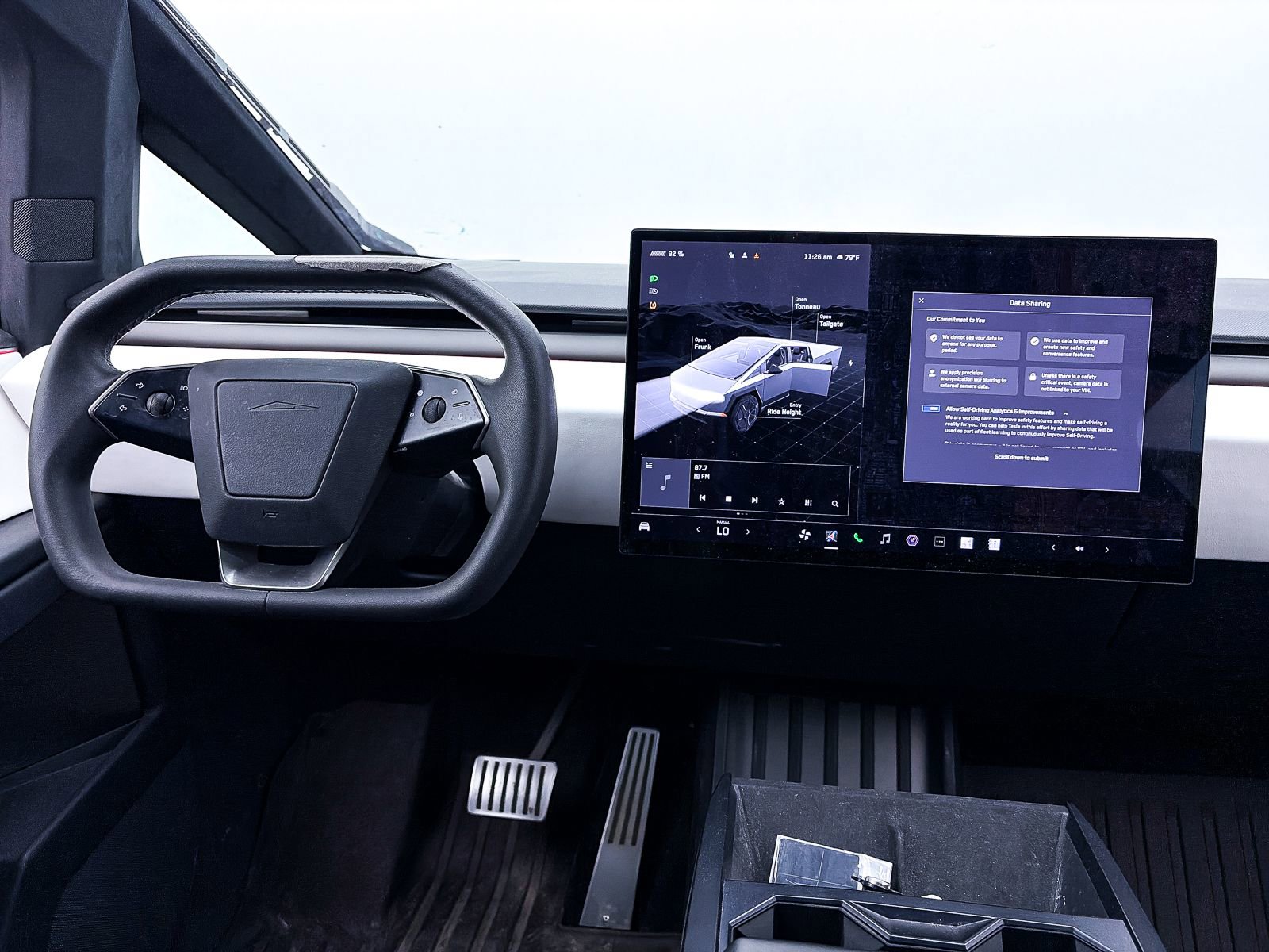 Used 2024 Tesla Cybertruck AWD Crew Cab image 3