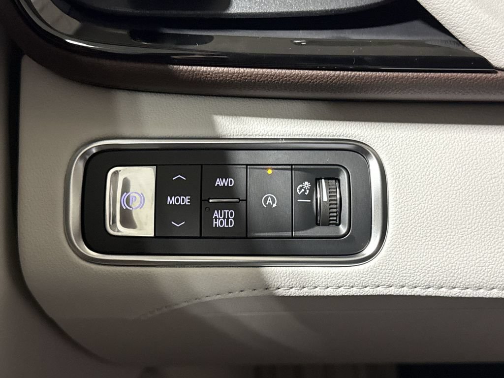 New 2026 Buick Enclave Avenir w/ Super Cruise Package AWD/4WD image 19