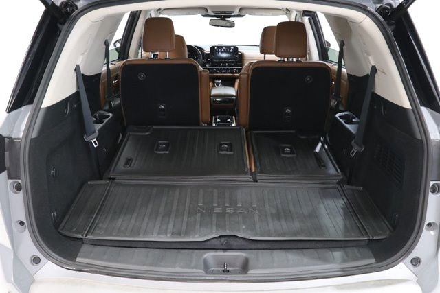 Used 2022 Nissan Pathfinder Platinum w/ Cargo Package image 42