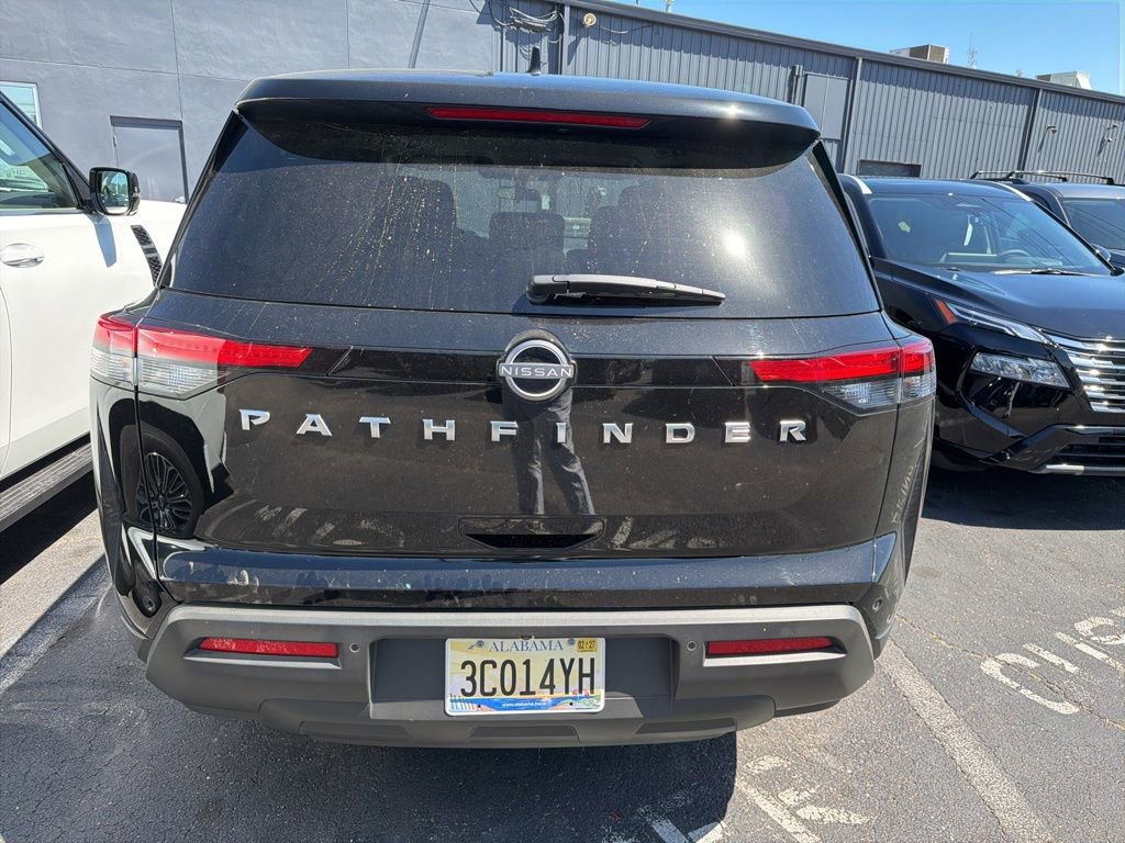 Used 2025 Nissan Pathfinder S FWD image 5