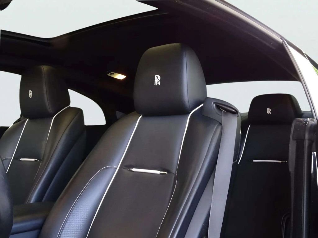 Used 2017 Rolls-Royce Wraith image 9
