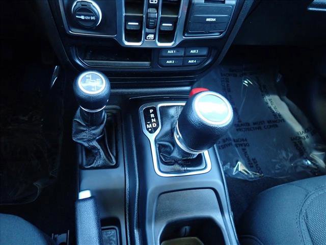 Used 2023 Jeep Wrangler Unlimited w/ Cold Weather Group AWD/4WD image 21