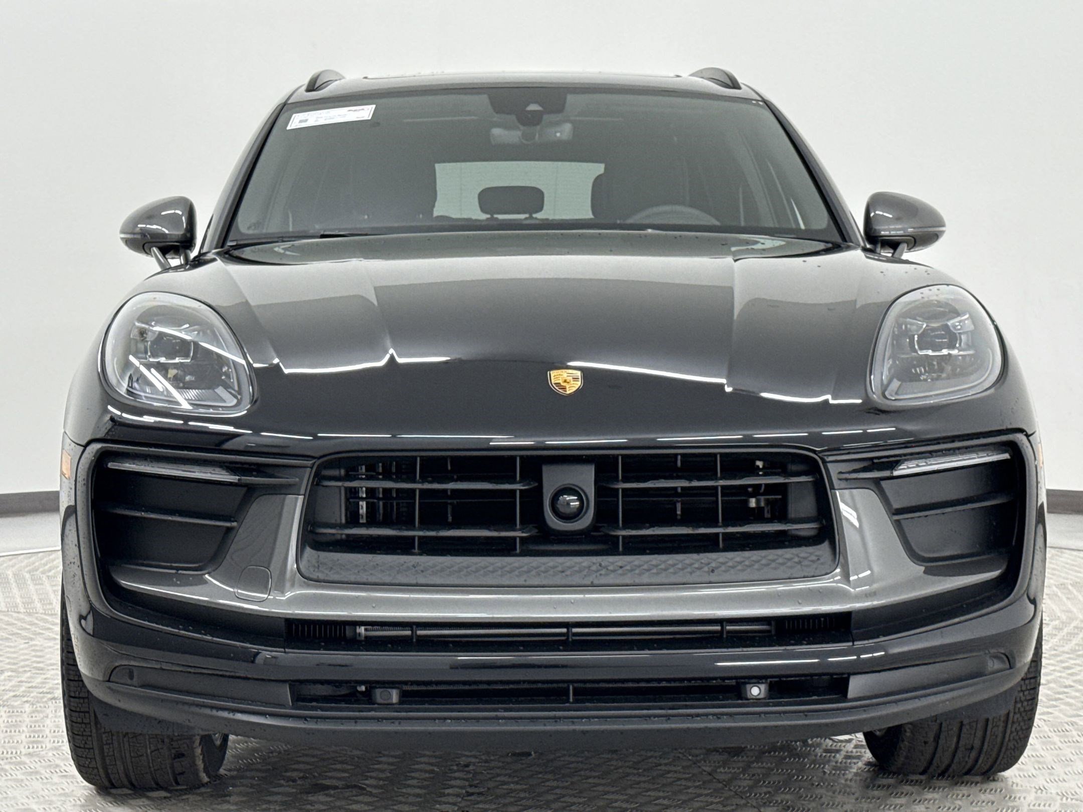 Used 2025 Porsche Macan Turbo image 6