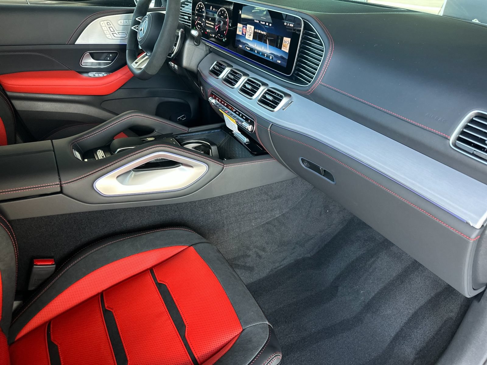 New 2026 Mercedes-Benz GLE 53 AMG 4MATIC Coupe image 16