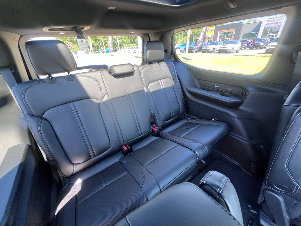 New 2026 Jeep Grand Wagoneer Limited AWD/4WD image 13