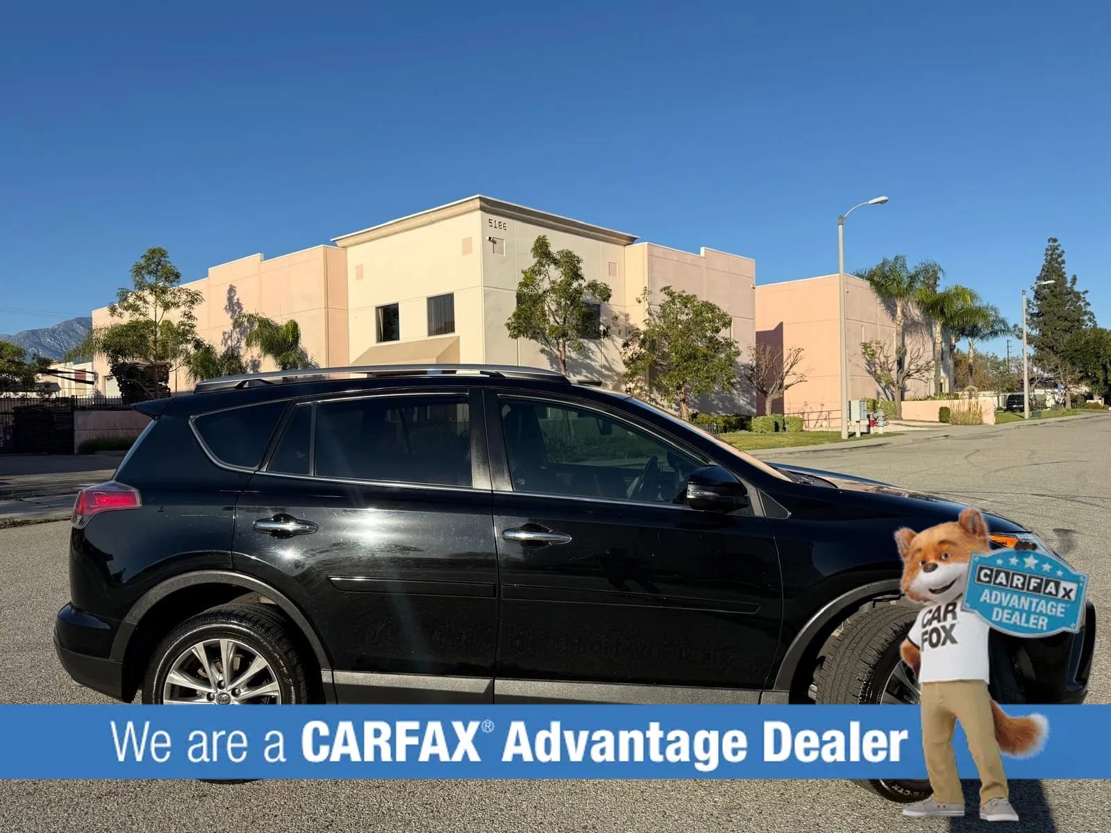 Used 2018 Toyota RAV4 Limited image 2