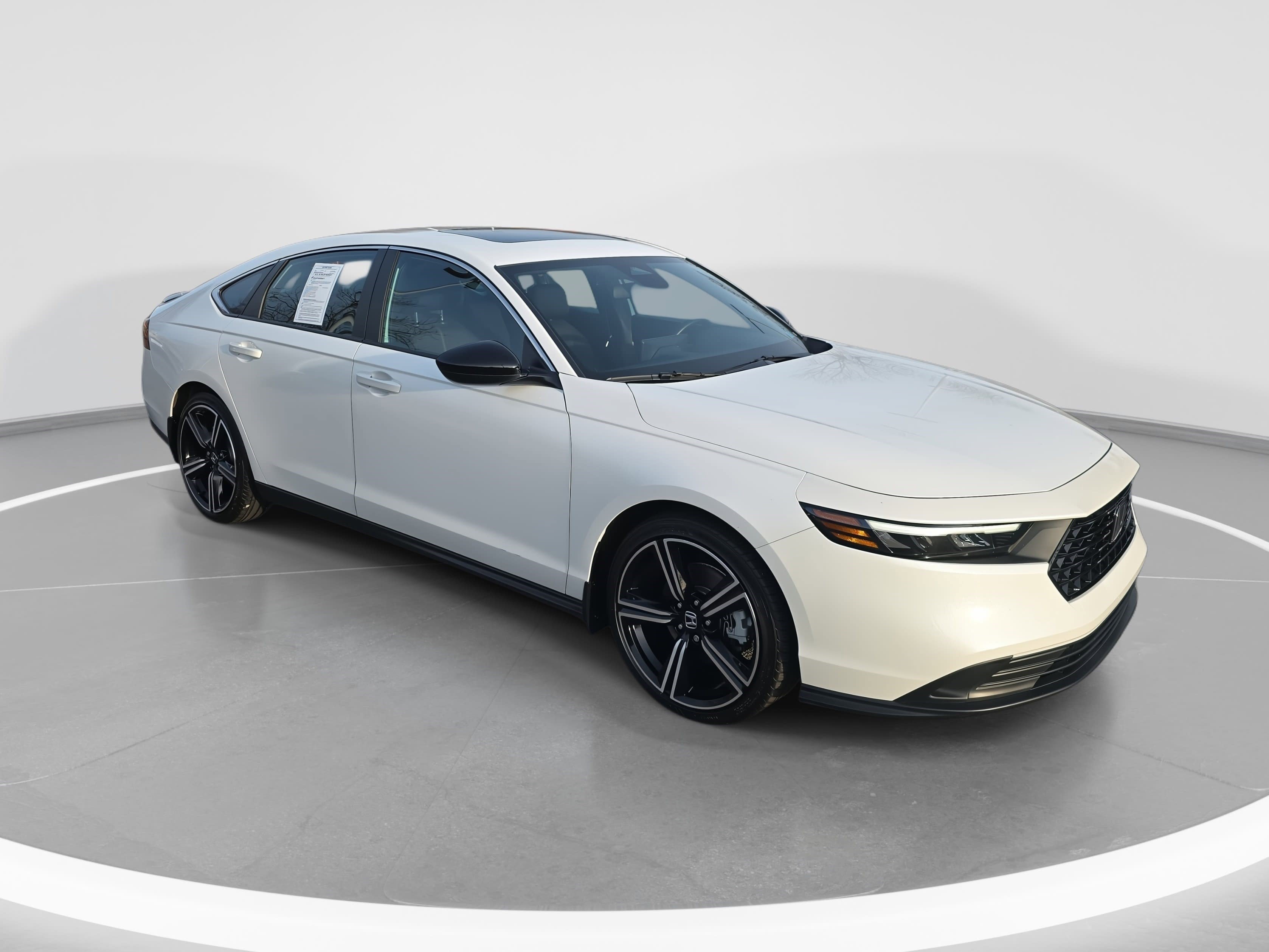Used 2023 Honda Accord Sport image 3