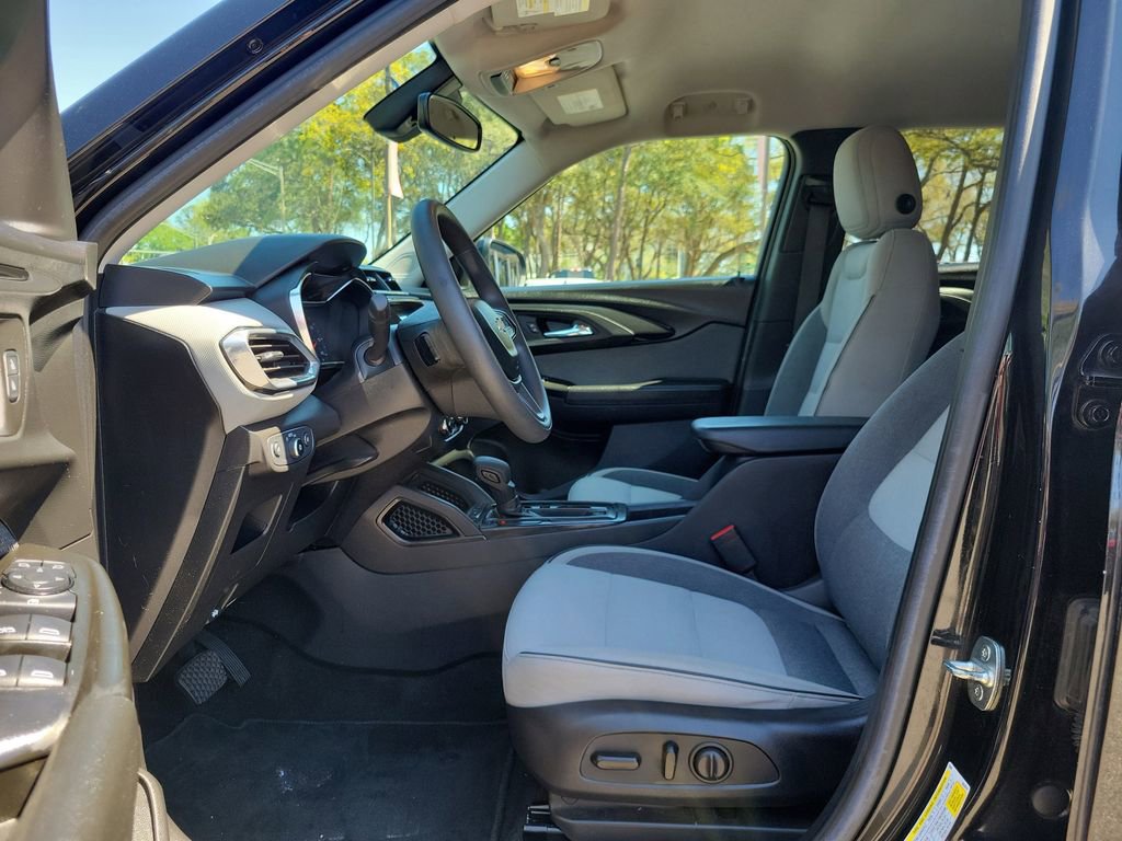 Used 2021 Chevrolet TrailBlazer LT w/ Convenience Package image 21