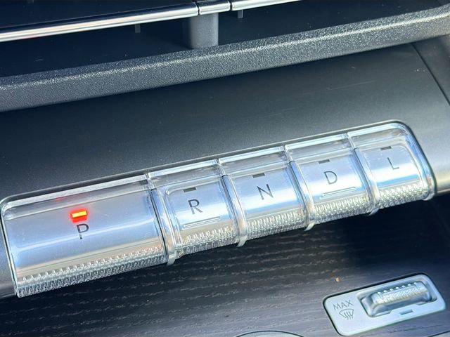 Used 2024 Lincoln Nautilus Reserve image 27