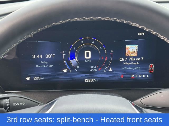 Used 2025 Chevrolet Traverse LT image 11