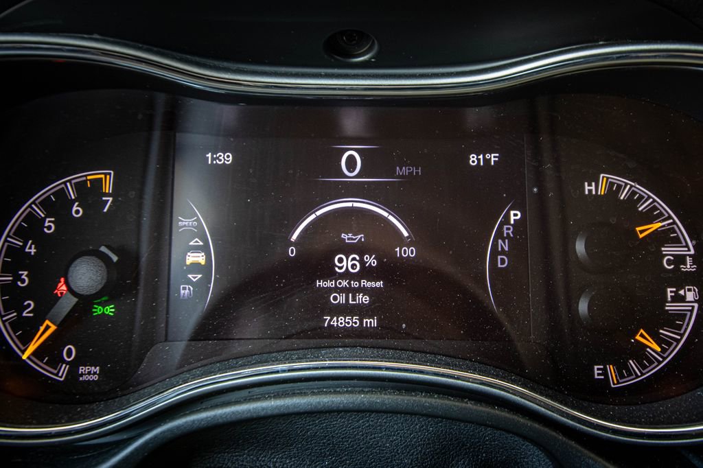 Used 2020 Jeep Grand Cherokee Laredo w/ Security & Convenience Group image 36