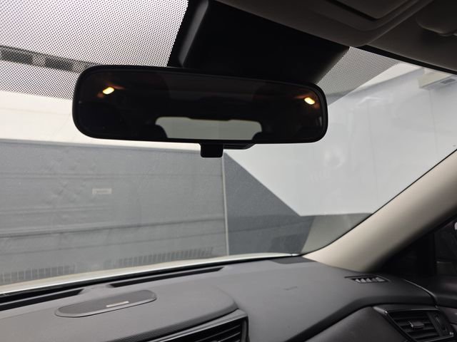 Used 2019 Nissan Rogue SV w/ Sun & Sound Touring Package image 42