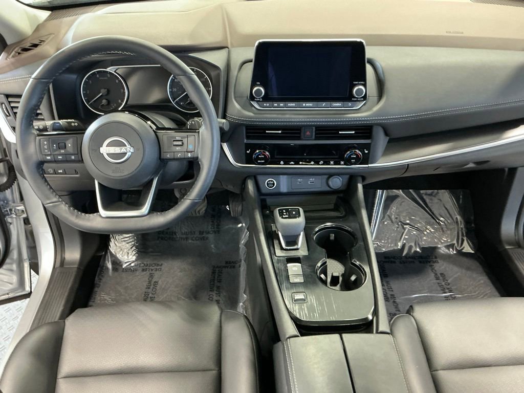 Used 2023 Nissan Rogue SV w/ SV Premium B Package FWD image 11